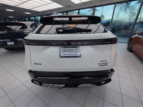 New 2025 Nissan Ariya Platinum image 10