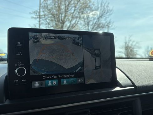 Used 2024 Honda Pilot Elite image 22