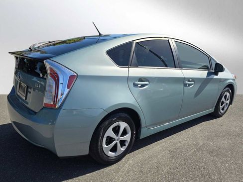 Used 2015 Toyota Prius Two FWD image 3