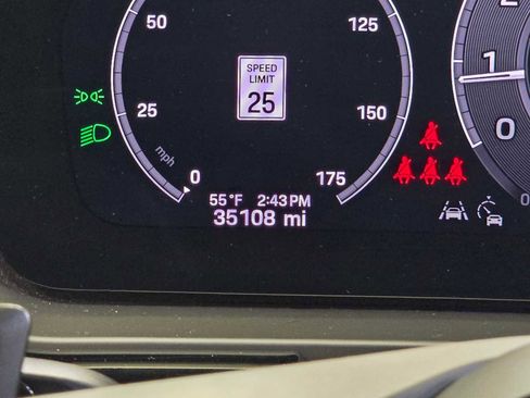 Used 2024 Porsche Cayenne image 27