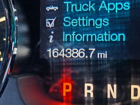 Used 2014 Ford F150 Platinum image 41