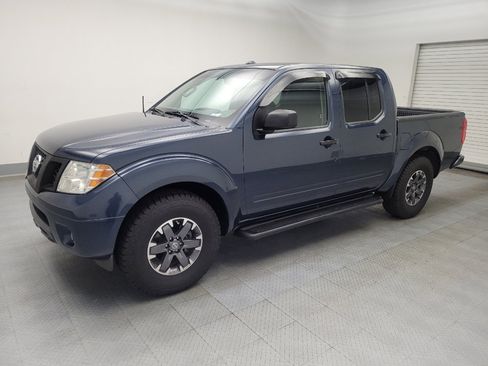 Used 2015 Nissan Frontier Desert Runner image 2