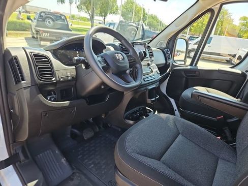 Used 2025 RAM ProMaster 2500 w/ U-Haul Equipment Group FWD image 10