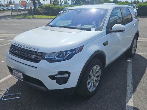 Used 2018 Land Rover Discovery Sport SE AWD/4WD image 1