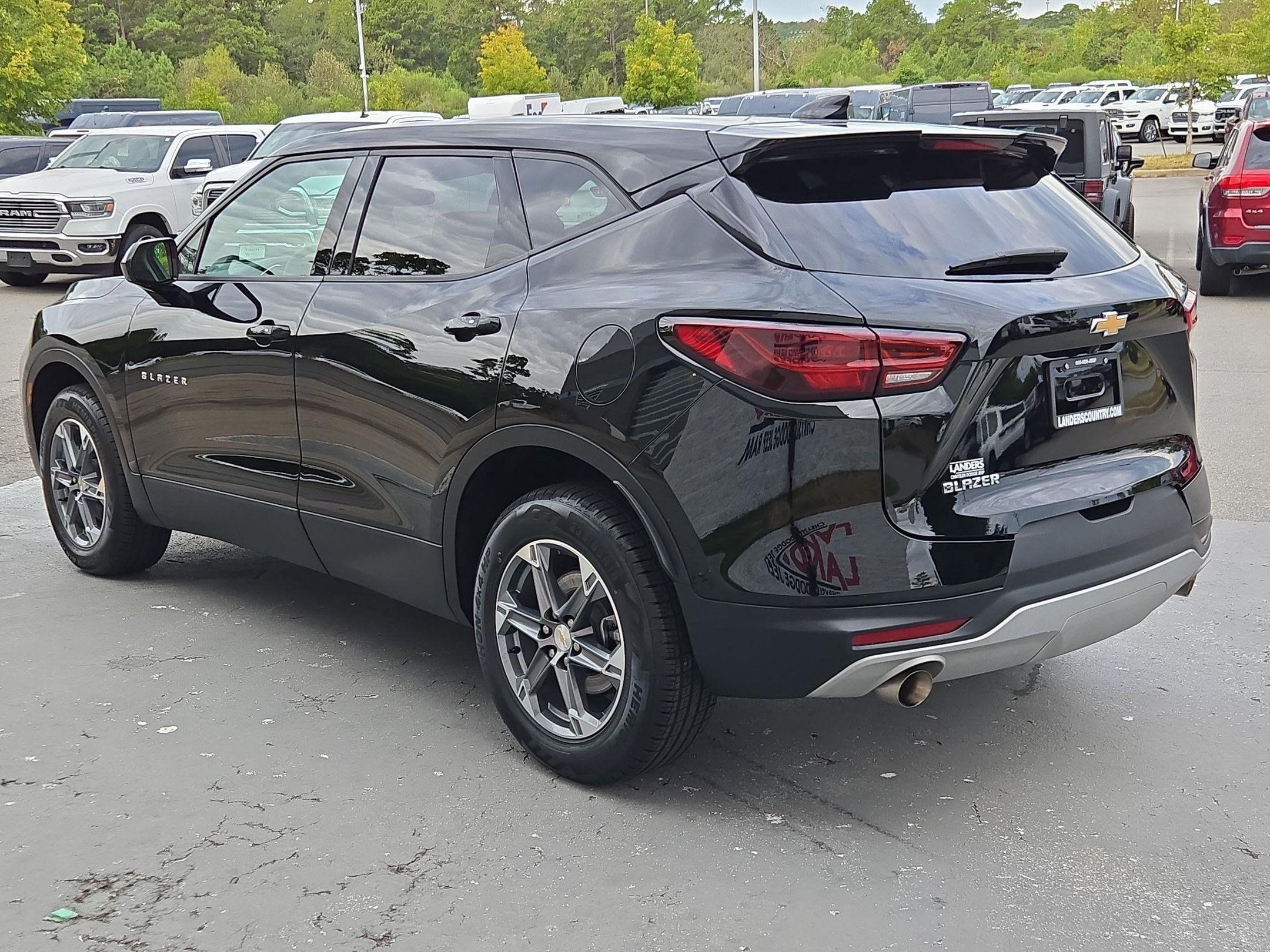 Used 2025 Chevrolet Blazer LT FWD image 5