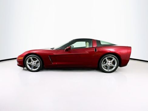 Used 2007 Chevrolet Corvette Coupe w/ Preferred Equipment Group RWD image 4