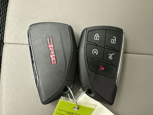 Certified 2025 GMC Terrain Elevation w/ Elevation Premium Package AWD/4WD image 31