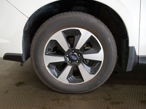 Used 2018 Subaru Forester 2.5i Limited AWD/4WD image 9