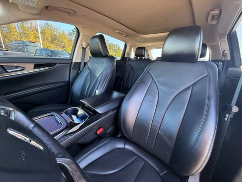 Used 2021 Lincoln Nautilus Reserve w/ Equipment Group 201A image 22