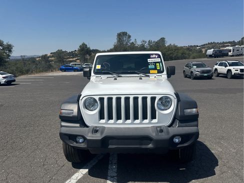 Used 2022 Jeep Wrangler Sport AWD/4WD image 2