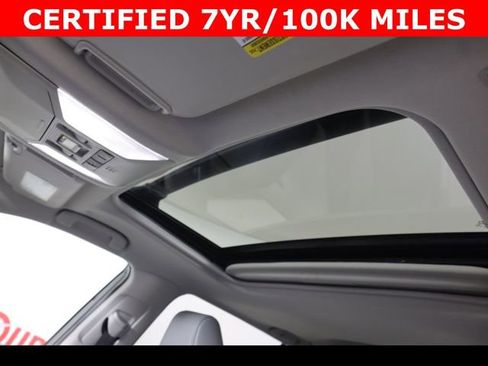 Used 2023 Toyota RAV4 XLE Premium image 31