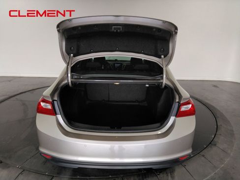 Used 2023 Chevrolet Malibu LT w/ Driver Confidence Package image 9