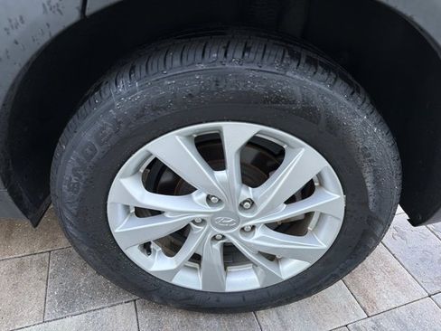 Used 2021 Hyundai Tucson Value FWD image 32