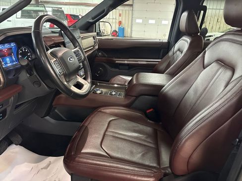 Used 2024 Ford Expedition Max Limited AWD/4WD image 14