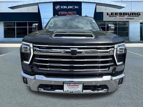 Used 2024 Chevrolet Silverado 3500 LTZ AWD/4WD image 2