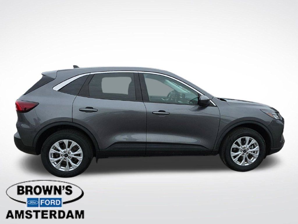 Used 2023 Ford Escape Active w/ Tech Pack #2 AWD/4WD image 12