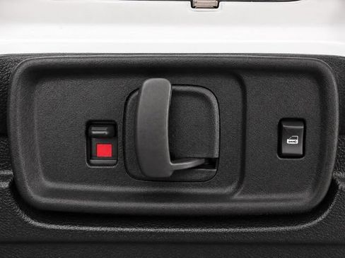 Used 2025 GMC Savana 2500 w/ Driver Convenience Package RWD image 13