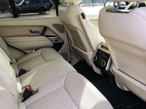 Certified 2024 Land Rover Range Rover SE AWD/4WD image 20