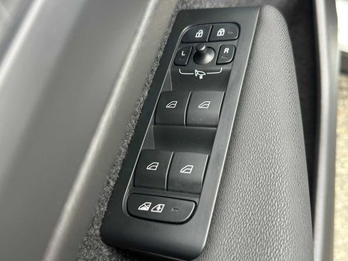 Certified 2023 Volvo C40 P8 Recharge Ultimate image 21