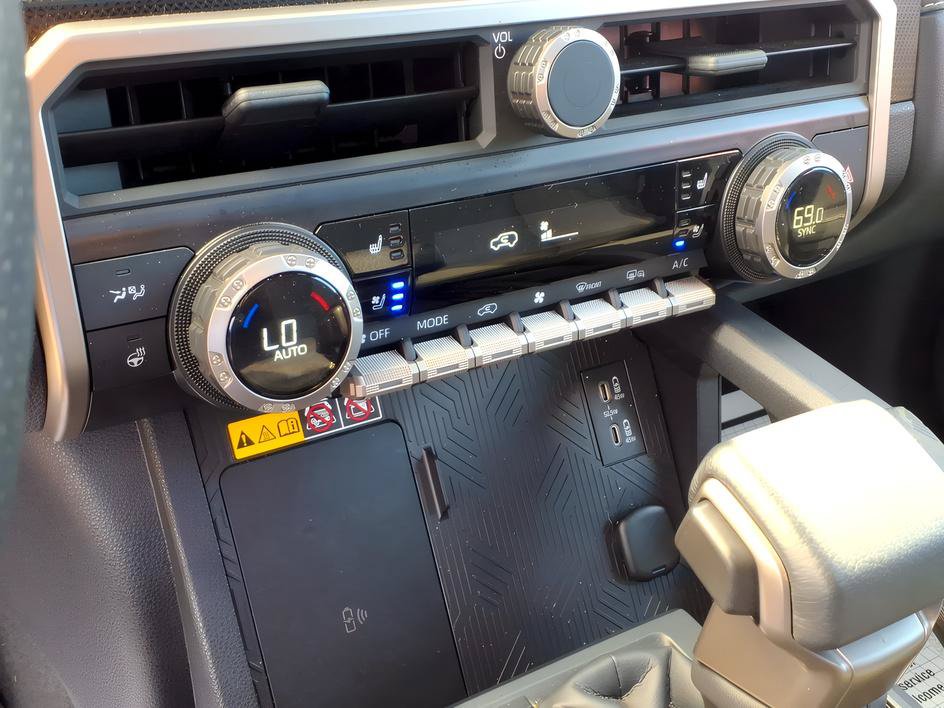 Certified 2025 Toyota 4Runner Limited AWD/4WD image 22