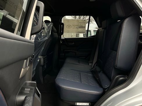 New 2026 Toyota 4Runner 4WD image 13