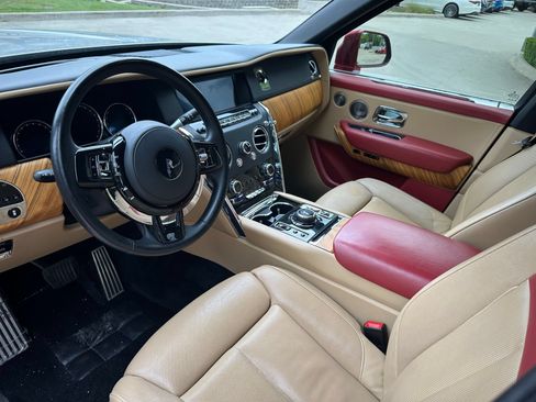 Used 2019 Rolls-Royce Cullinan AWD/4WD image 8