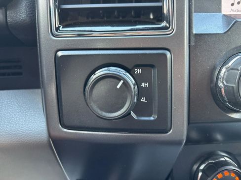 Used 2019 Ford F150 XLT w/ Equipment Group 302A Luxury AWD/4WD image 14
