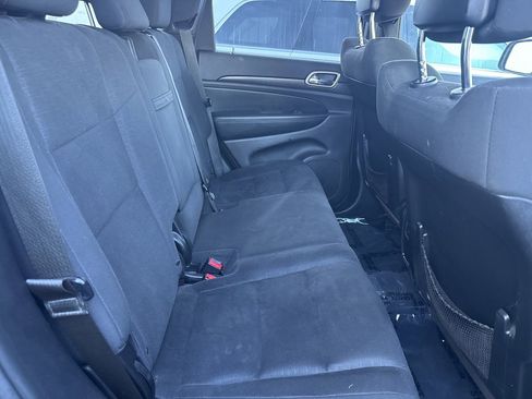 Used 2015 Jeep Grand Cherokee Laredo w/ Quick Order Package 23E image 11