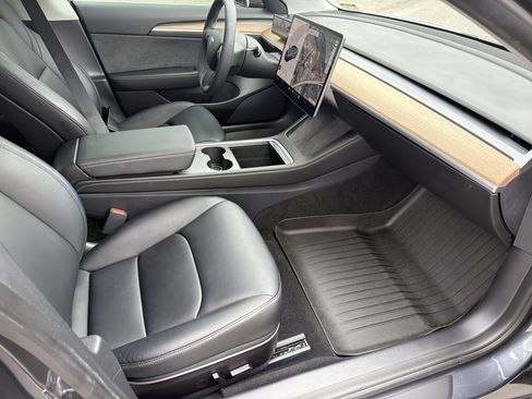 Used 2021 Tesla Model 3 Standard Range Plus RWD image 18