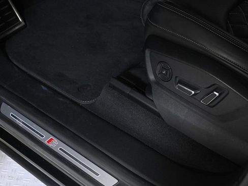 Used 2023 Audi SQ8 Prestige image 20