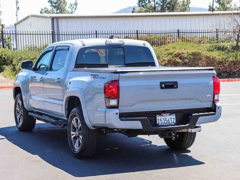 Certified 2019 Toyota Tacoma TRD Sport w/ Technology Package RWD image 5