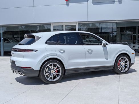 New 2026 Porsche Cayenne S AWD/4WD image 9