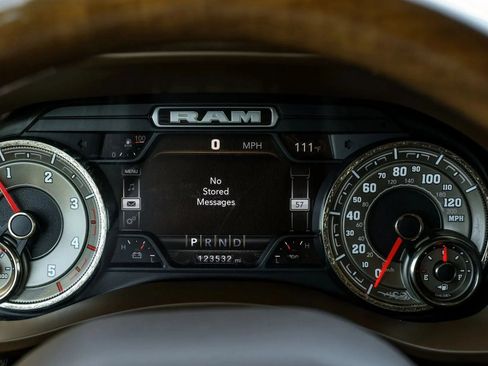 Used 2022 RAM 3500 Limited AWD/4WD image 26