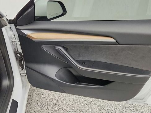 Used 2022 Tesla Model 3 Standard Range RWD image 29