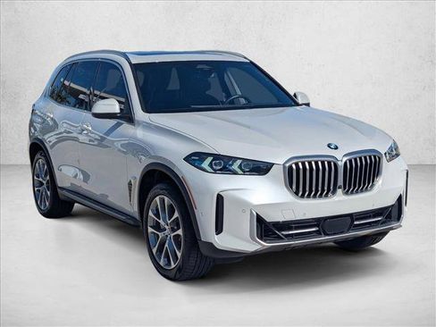 Certified 2025 BMW X5 sDrive40i w/ Climate Comfort Package image 3