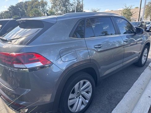 Used 2022 Volkswagen Atlas Cross Sport SE w/ Panoramic Sunroof Package image 8