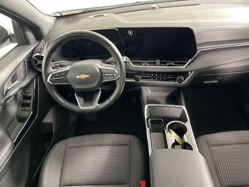 Certified 2025 Chevrolet Equinox LT image 4