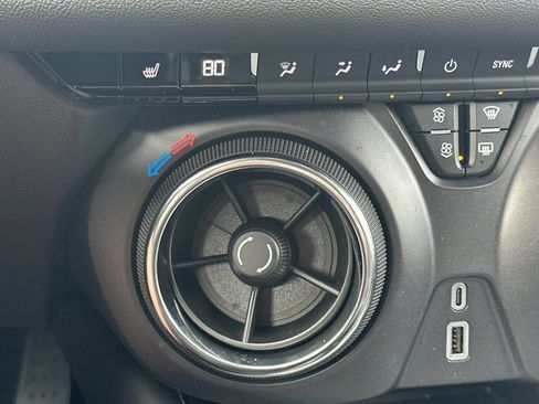 Used 2026 Chevrolet Blazer LT w/ LPO, Black Sport Package FWD image 28