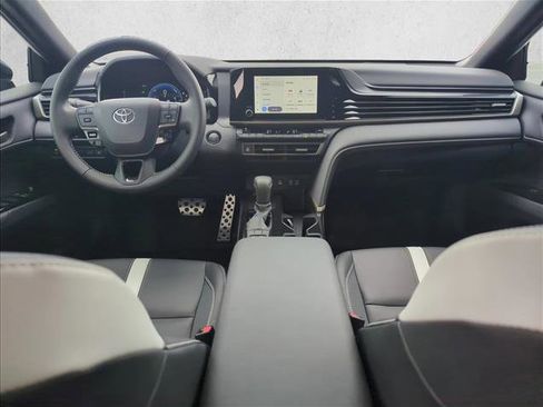 Certified 2025 Toyota Camry SE image 21