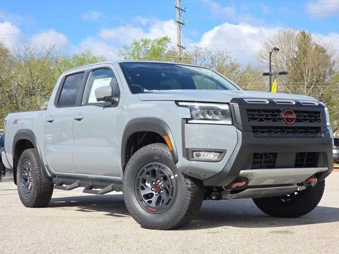 New 2026 Nissan Frontier PRO-4X w/ Pro-4x Convenience Package AWD/4WD image 2