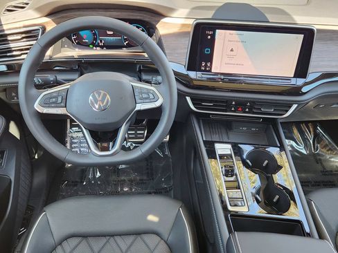 New 2026 Volkswagen Atlas SEL Premium R-Line AWD/4WD image 3