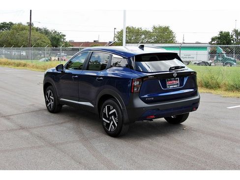 New 2026 Nissan Kicks SV w/ Charging Package image 3