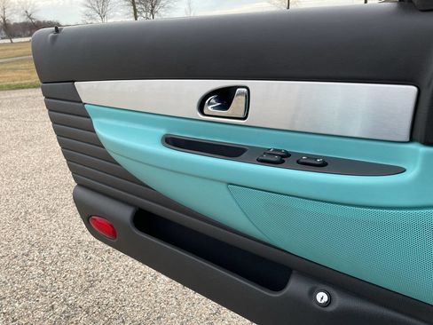 Used 2002 Ford Thunderbird Deluxe image 50