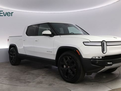 Used 2023 Rivian R1T Adventure image 13