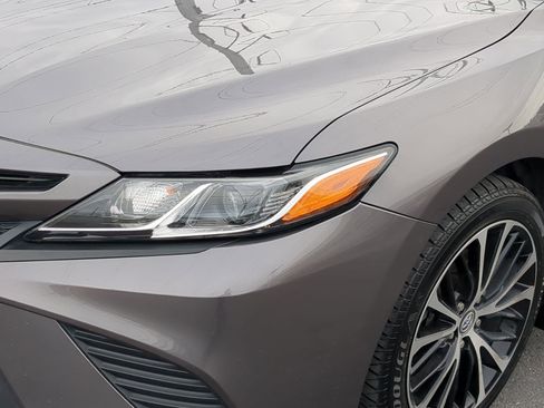 Used 2019 Toyota Camry SE w/ Audio Package image 10