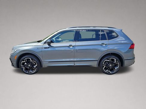 Used 2024 Volkswagen Tiguan SE R-Line AWD/4WD image 7