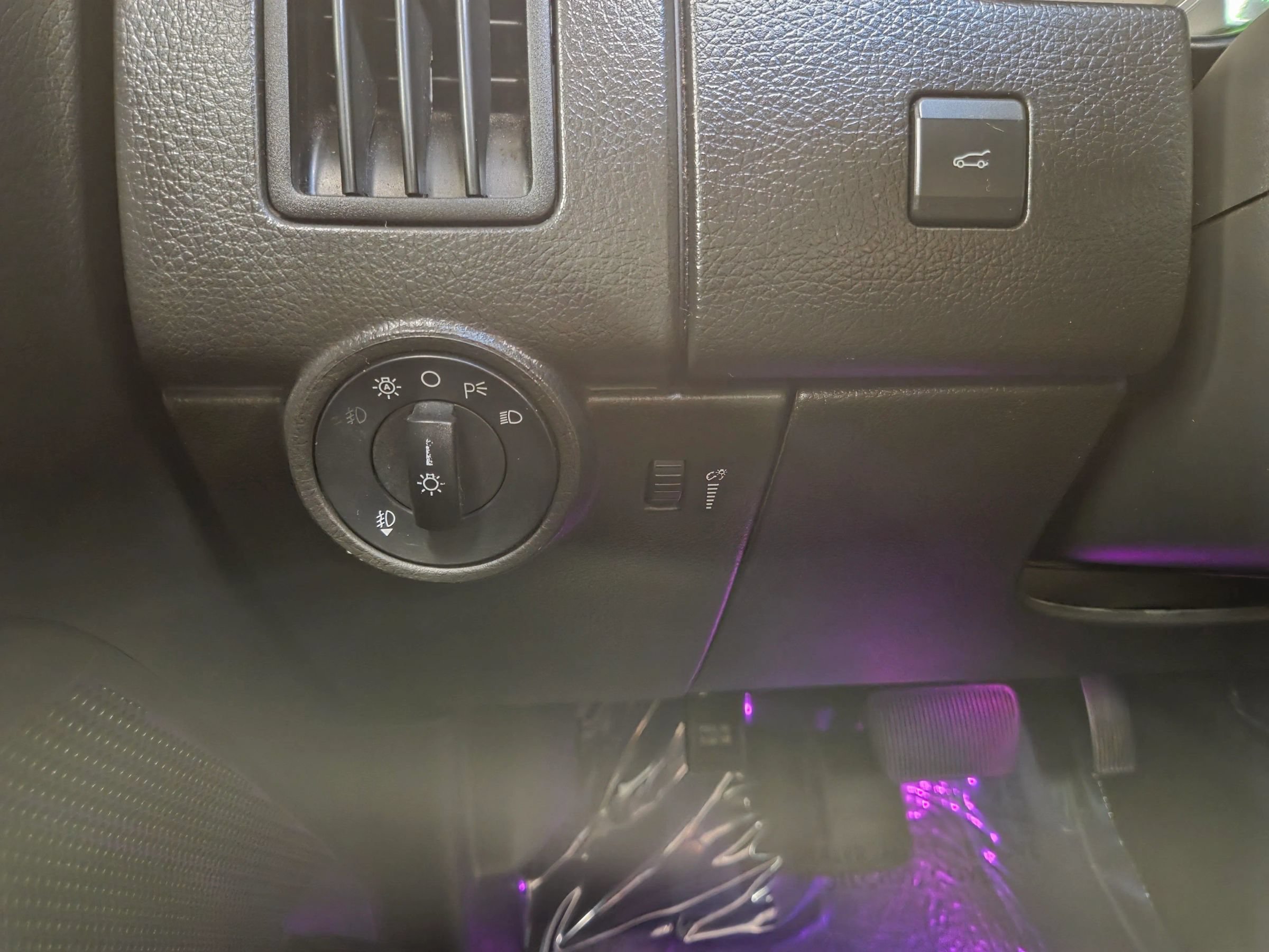 Used 2010 Ford Edge SEL FWD image 22