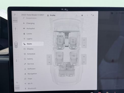 Used 2023 Tesla Model X image 74