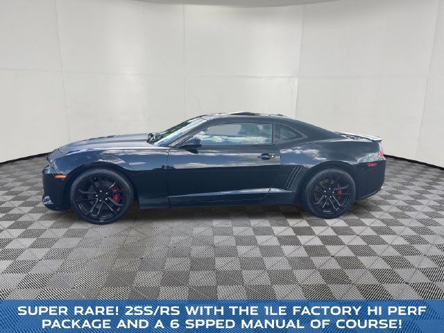 Used 2015 Chevrolet Camaro SS w/ SS Performance Package RWD image 3