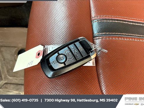 Used 2018 Ford F150 King Ranch w/ Equipment Group 601A Luxury AWD/4WD image 10
